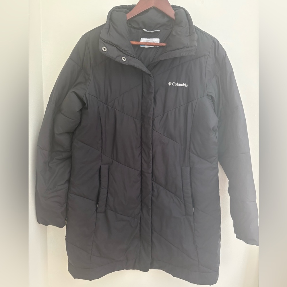 Columbia Women's Black Puffer Jacket size Medium Winter Long Coat